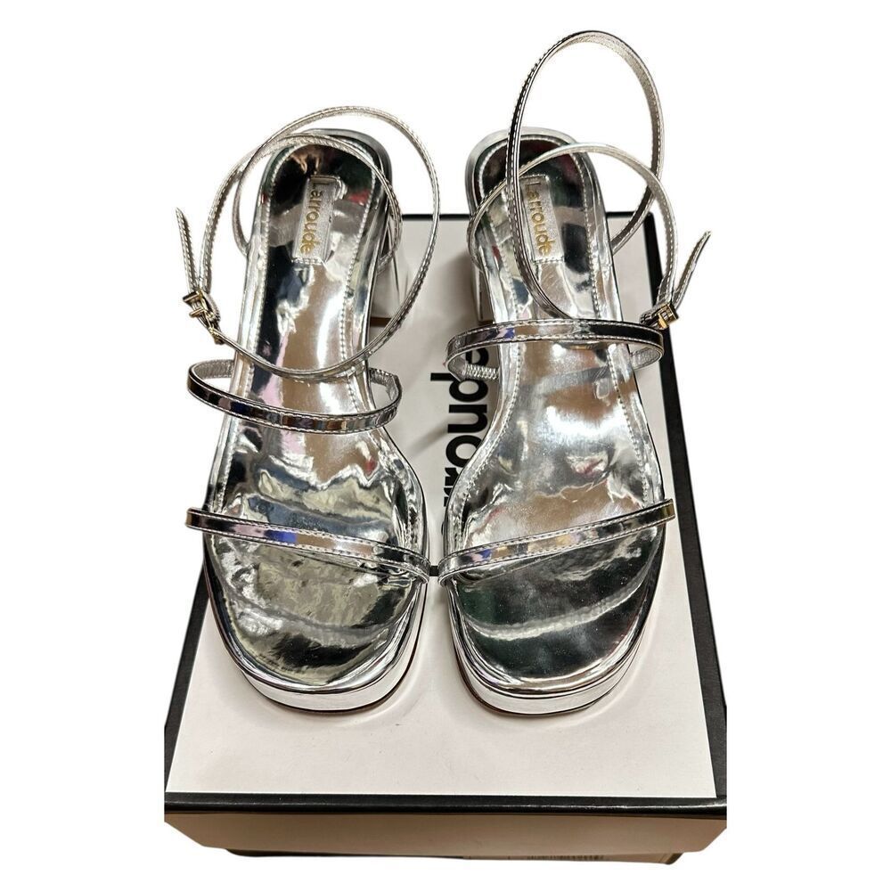 Larroudé Gio Sandals in Spechio Silver NWB Size 7 1/2